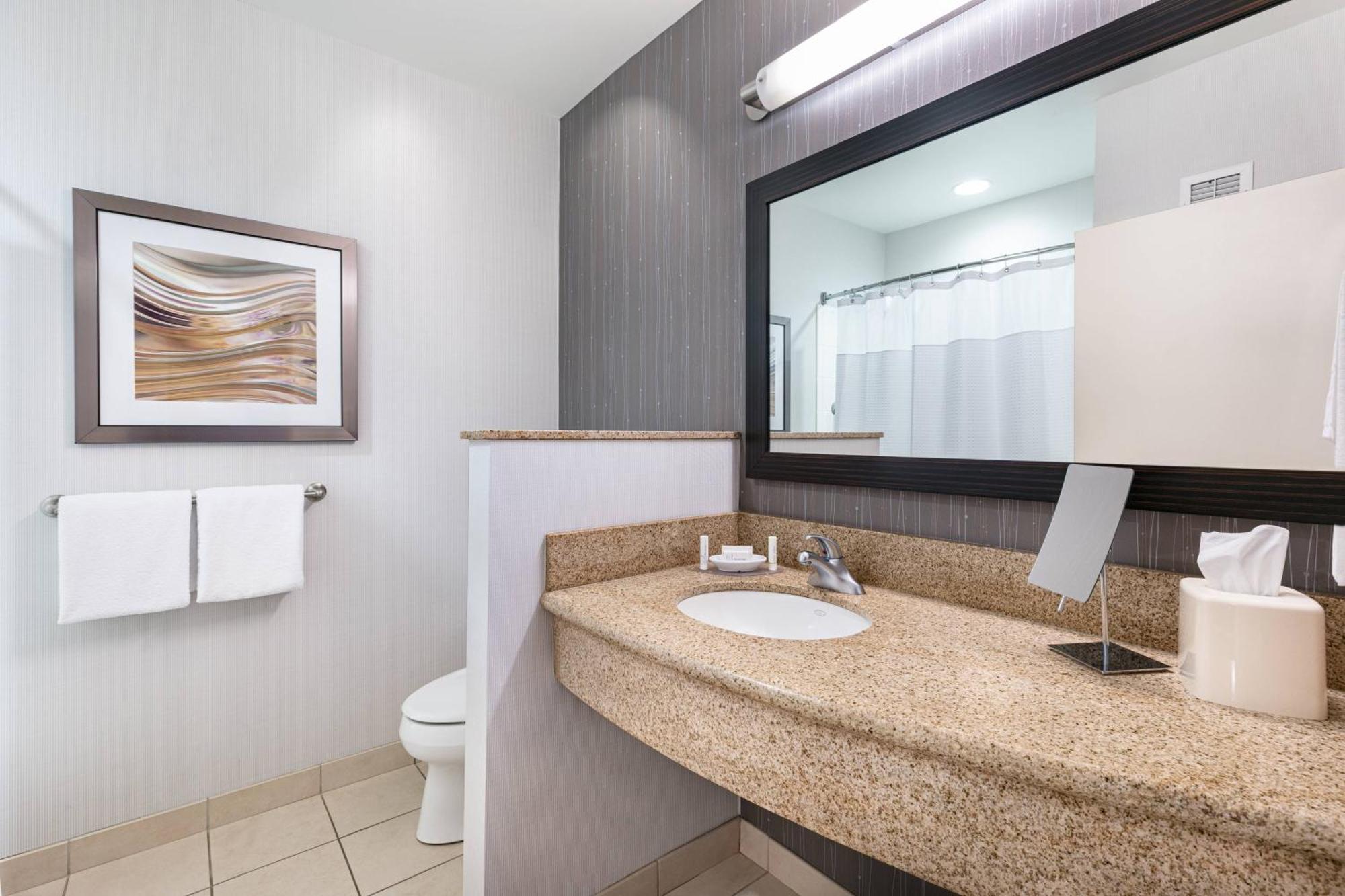 คอร์ตยาร์ด เบธเลเฮม ลีไฮ แวลเลย์/I-78 Hotel ภายนอก รูปภาพ