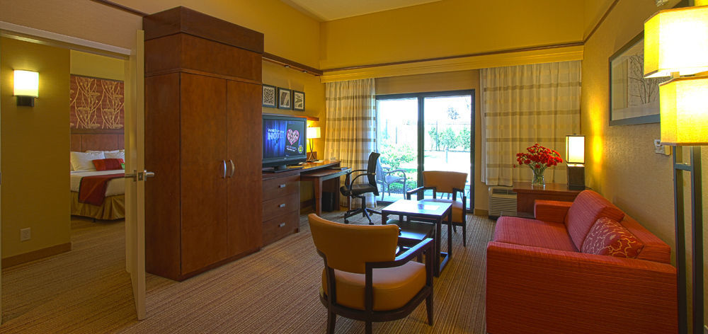 คอร์ตยาร์ด เบธเลเฮม ลีไฮ แวลเลย์/I-78 Hotel ภายนอก รูปภาพ