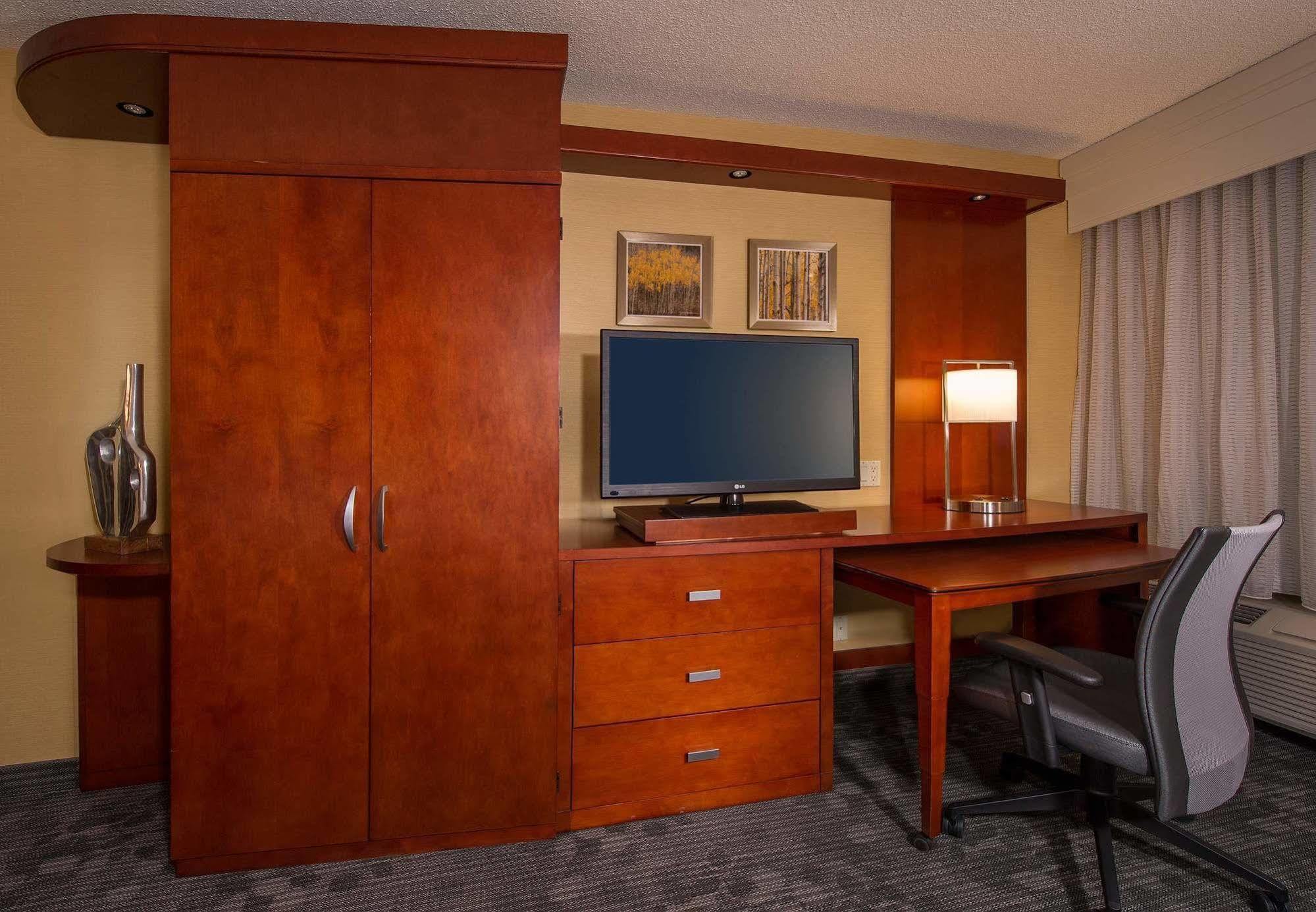 คอร์ตยาร์ด เบธเลเฮม ลีไฮ แวลเลย์/I-78 Hotel ภายนอก รูปภาพ